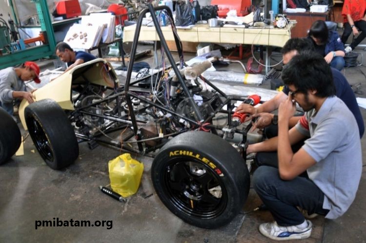 Daftar 6 Universitas Teknik Mesin Terbaik di Indonesia