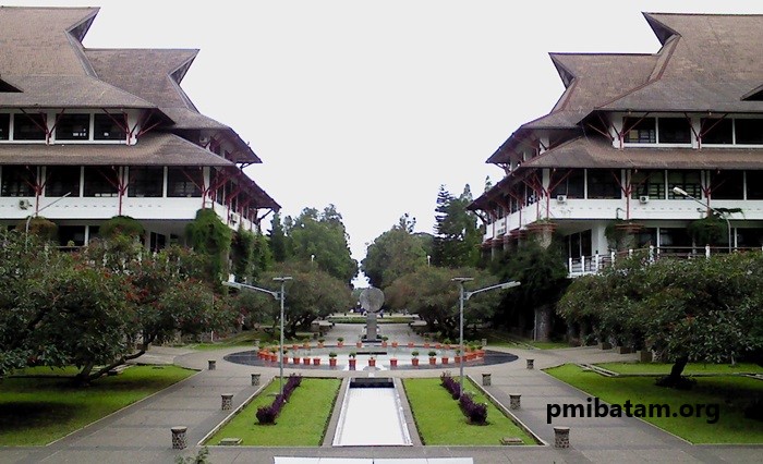 Daftar Universitas Paling Tua di Indonesia Termasuk UI,UGM,ITB